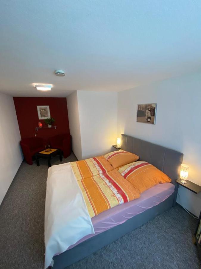 Ferienwohnung Witzig Inh Rita Weitmann Ingelheim am Rhein Buitenkant foto