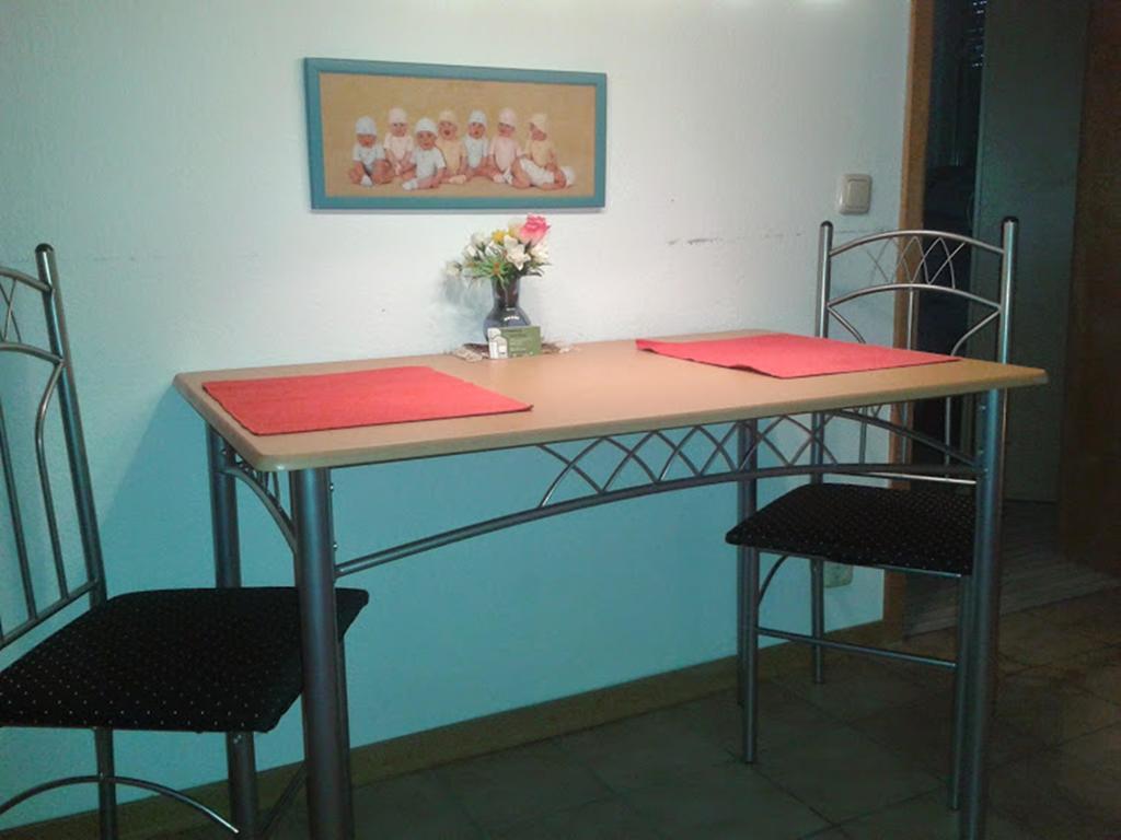 Ferienwohnung Witzig Inh Rita Weitmann Ingelheim am Rhein Kamer foto